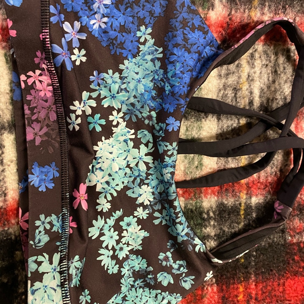 Lululemon bra